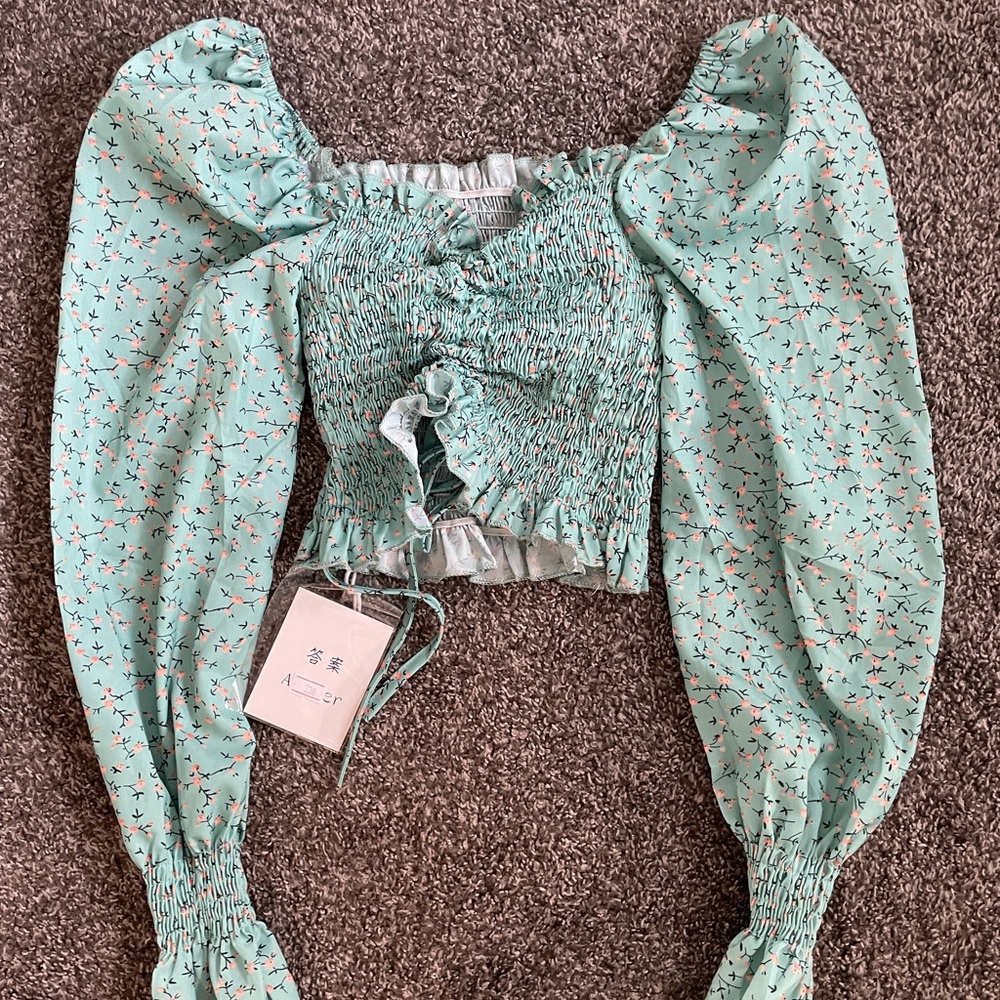 Off-Shoulder Floral Cropped Blouse